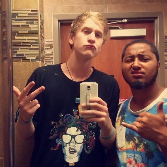 Meet your Posher, Andrew - Picture 1 of 1